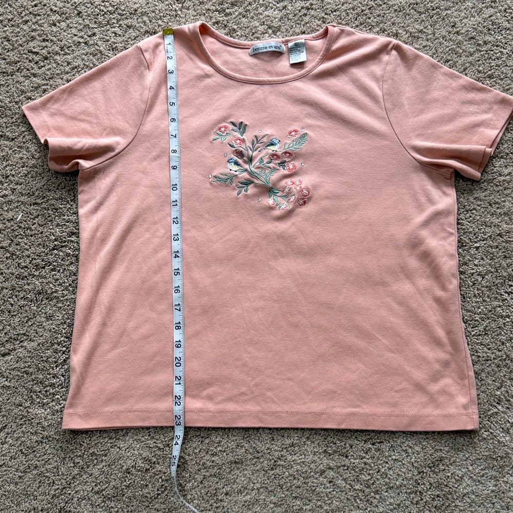 Bonnie Evan’s short sleeve Embroidered Peach Crop Top XL embroidery on front. - Picture 5 of 9